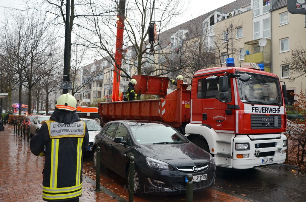 Feuer 2 Dachwohnung Koeln Severinswall Bayenstr P234.JPG